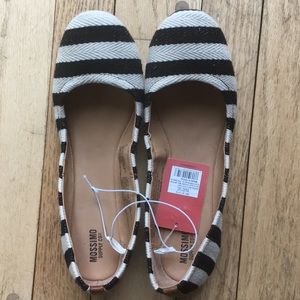 Mossimo Black and White Flats